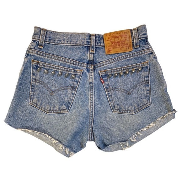 Vintage Levi's Cutoff Upcycled Studded 550 Relaxed Fit Red Tab Denim Shorts Jr 5 - Picture 2 of 15